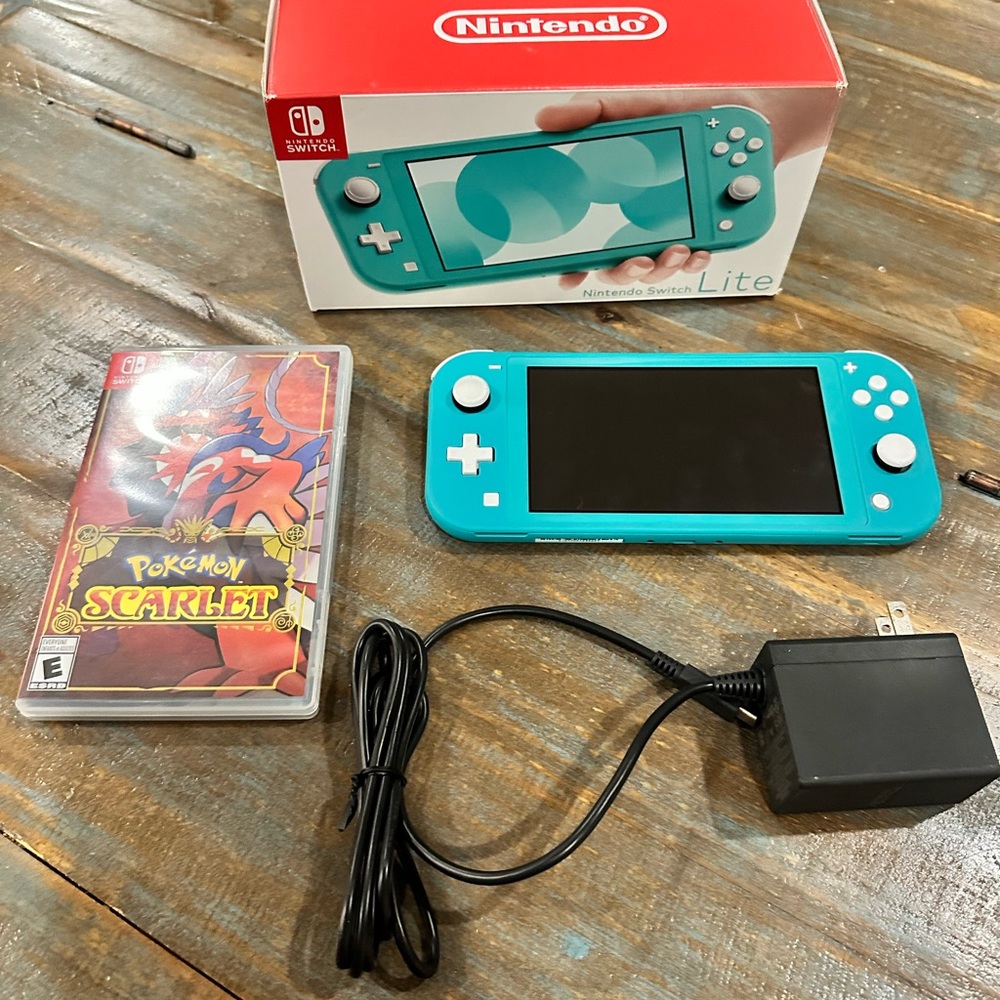 Nintendo Switch Lite with box/charger and POKÉMON SCARLET(  game has $60 value)